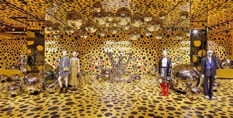 yayoi kusama louis vuitton collection